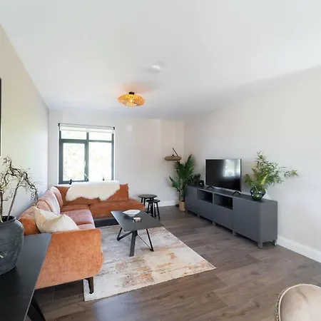 Riverside - Luxury 2