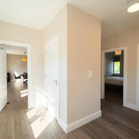 Riverside - Luxury 2