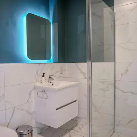 Riverside - Luxury 2 Apartament Dingle