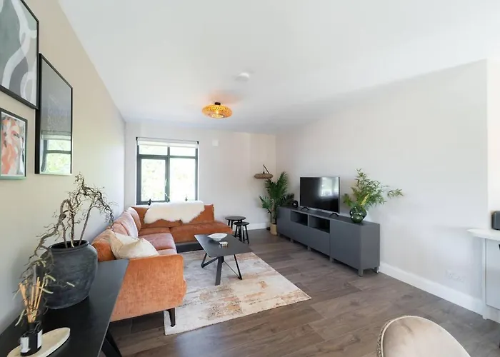 Riverside - Luxury 2